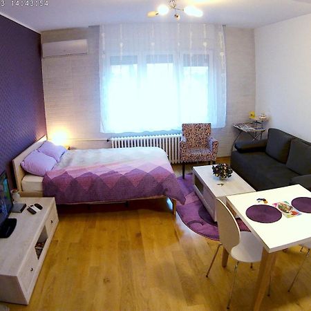 Sara - Modern Apartment In The City Center Новий Сад Екстер'єр фото